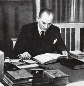 Atatürk kaç kitap okudu?
