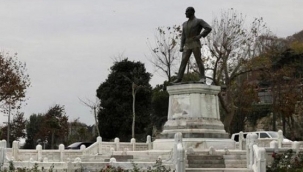  İlk Atatürk heykeline koruma kararı