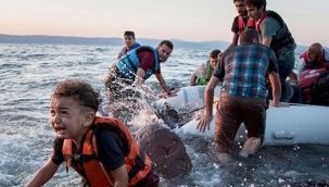 İNSAN HAKLARI İZLEME ÖRGÜTÜ: YUNANİSTAN SIĞINMACILARI ZORLA TÜRKİYE'YE GÖNDERİYOR 