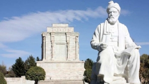 Türkler ayağa kalktı - Firdovsi heykeli kaldırıldı