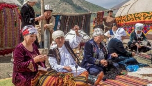 BÜYÜK KIRGIZ DEVLETİ - Yazan: Nuraiym Satylkanova 