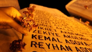 Marmara Depremi'nde hayatını kaybedenler için Gölcük, Yalova ve Sakarya'da tören 