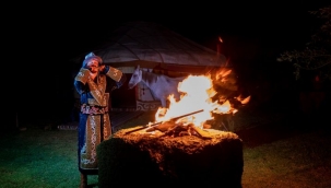 TÜRKİSTAN MÜZİĞİNE GÖNÜL VEREN BİR KIRIM TATARI AKDENİZ ERBAŞ 