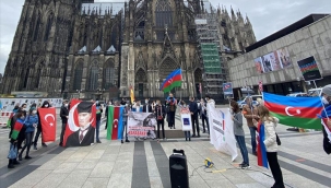ALMANYA'DA ERMENİSTAN'IN AZERBAYCAN TOPRAKLARINA SALDIRILARINA PROTESTO 