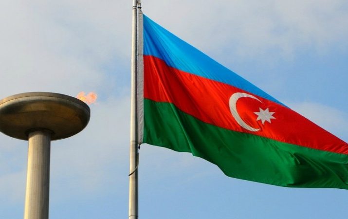 BİR KERE YÜKSELEN BAYRAK: AZERBAYCAN, BAĞIMSIZLIK GÜNÜNÜ KUTLUYOR 