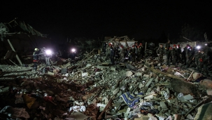 ÇAVUŞOĞLU: ERMENİSTAN SAVAŞ SUÇU İŞLEMEYE DEVAM EDİYOR 