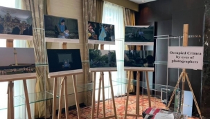 GLOBSEC ÇERÇEVESİNDE, İŞGAL ALTINDA BULUNAN KIRIM'DAKİ HAYATI ANLATAN SERGİ AÇILDI 