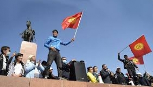 İSMAİL CENGİZ: KIRGIZ HALKI ARTIK YENİ POLİTİKACILAR GÖRMEK İSTİYOR!