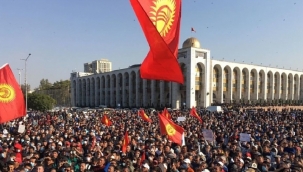 KIRGIZİSTAN CUMHURBAŞKANI: ÜLKE HUKUKİ ZEMİNE ULAŞINCA CUMHURBAŞKANLIĞI GÖREVİNDEN AYRILMAYA HAZIRIM 