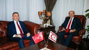 KKTC CUMHURBAŞKANI TATAR'IN İLK KONUĞU CUMHURBAŞKANI YARDIMCISI OKTAY OLDU 