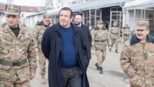 Tsarukyan gönüllü müfreze kuruyor.