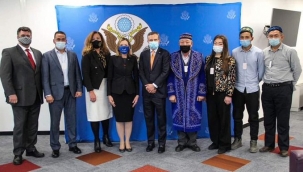 ABD'Lİ YETKİLİLER ALMATI'DA ÇİN MAĞDURU AİLELERLE GÖRÜŞTÜ: UYGUR AKADEMİSYEN KARLUK, TÜRK MAKAMLARINA SESLENDİ 