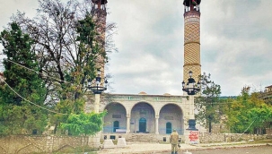 İŞGALDEN KURTARILAN ŞUŞA YUKARI GÖVHER AĞA CAMİSİNE ELEKTRİK VERİLDİ 