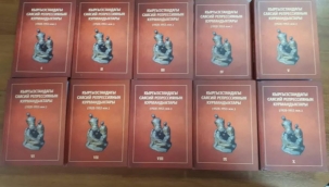 Kırgızistan'da "Stalin Kurbanları" adlı 10 ciltlik kitap yayınlandı - Yazar: Dastanbek Razak Uulu 