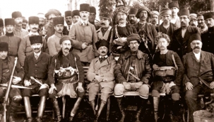Alaşehir/Manisa Kongresi'nden müthiş bir fotoğraf