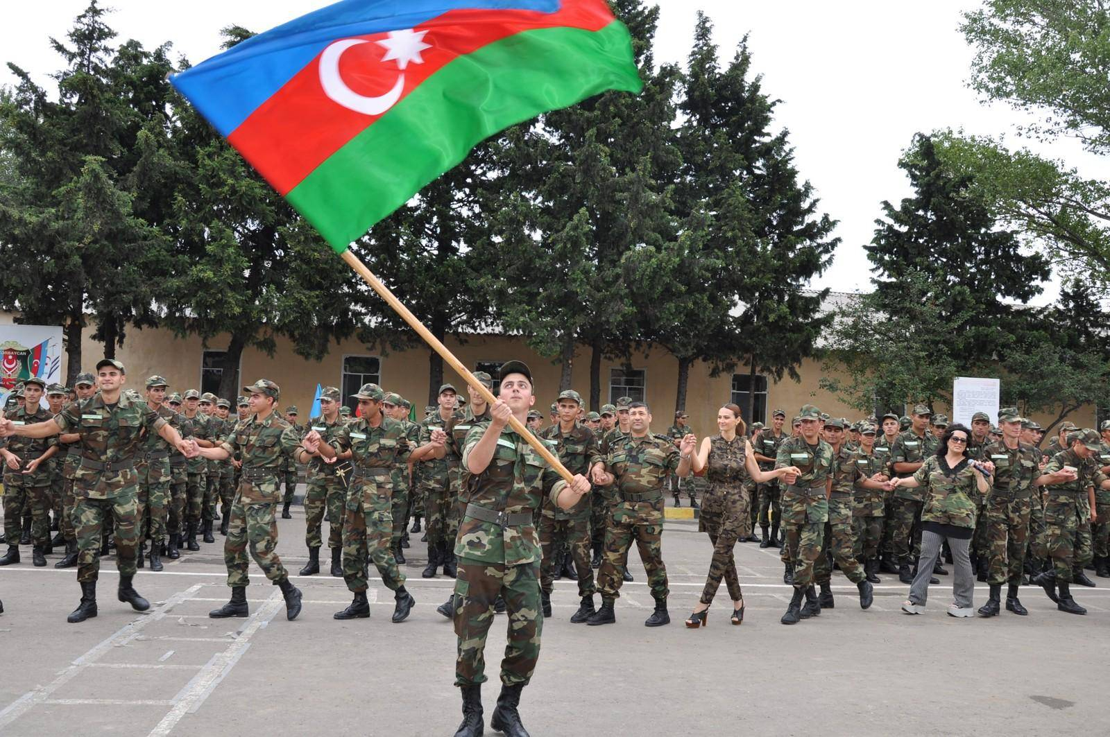 Azerbaycan'da terhisler başladı