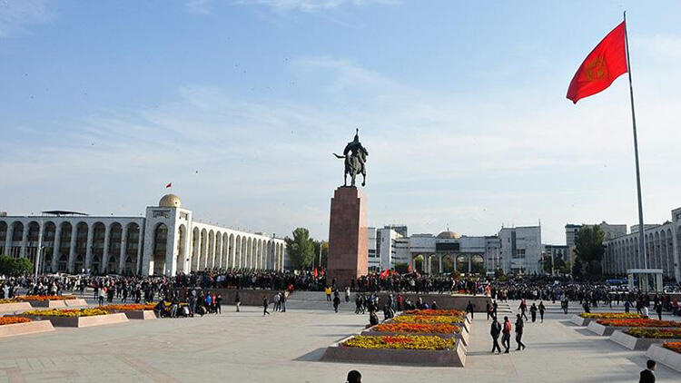 Kırgızistan 10 Ocakta referanduma gidiyor.