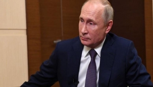 Putin, çok tartışılan ömür boyu dokunulmazlık yasasını imzaladı!