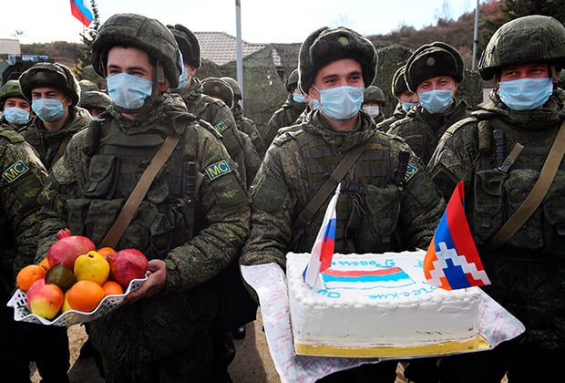 Rus askeri güçleri, Ermeni teröristlerle dirsek temasında! 