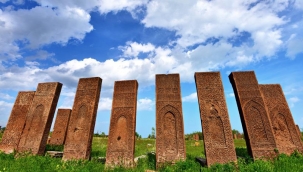 SANAL MÜZELER ZİYARETÇİLERİNİ BEKLİYOR