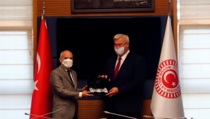 TBMM DIŞİŞLERİ KOMİSYONU BAŞKANI KILIÇ VE BÜYÜKELÇİ SIBİGA'DAN KIRIM PLATFORMU GÖRÜŞMESİ 