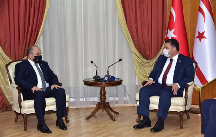 Türkiye'nin Lefkoşa Büyükelçisi Başçeri'den KKTC Başbakanı Saner'e ziyaret 
