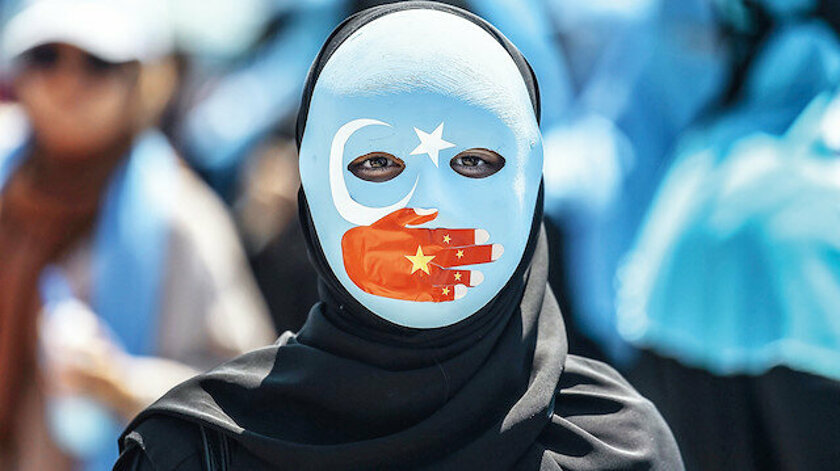 Uygur Türklerine zorla ürettirilen maskeler 