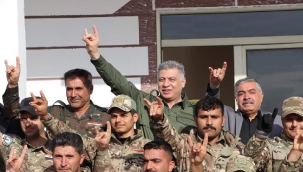 Türkmen lider Erşat Salihi'den terör gruplarına "Bozkurtlu" cevap! 