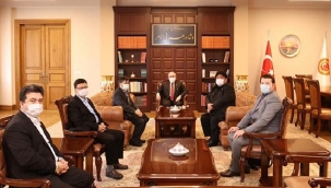 Uluslararası Doğu Türkistan Teşkilatlar Birliği Heyeti'nden TBMM Başkanı Şentop'a ziyaret 