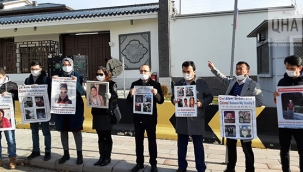 Doğu Türkistanlıların aile nöbeti, Çin'in Ankara Büyükelçiliğine taşındı! 