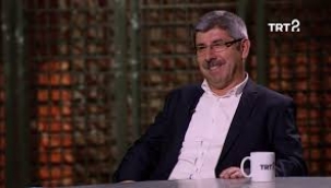 Prof. Dr. Turhan Kaçar Medeniyet Üniversitesi Edebiyat Fakültesi Dekanı Oldu