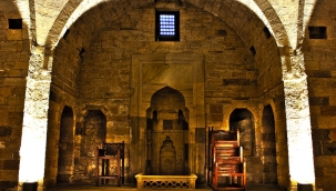 Oruç Ne Demek? Oruç Kelimesinin Anlamı Nedir? Oruç Tutmak Ne Demektir? Savm Ne Demek? 