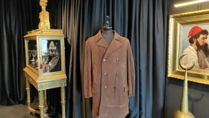 Atatürk'ün güderi ceketi 225 bin dolara satıldı
