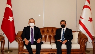 Bakan Çavuşoğlu, kritik Cenevre toplantısı öncesi KKTC'de 