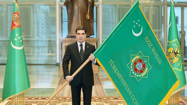 Türkmenistan Cumhurbaşkanı, Anayasa Günü ve Devlet Bayrağı ile yurttaşları tebrik etti