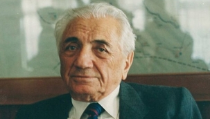 Cahit Külebi (d. 10 Ocak 1917 / ö. 20 Haziran 1997) - Yazar: PROF. DR. ABDULLAH ŞENGÜL 