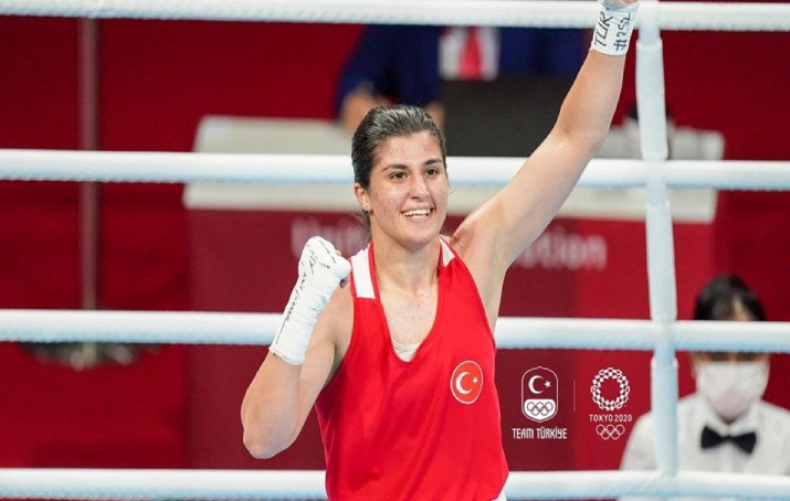 Busenaz Sürmeneli tarih yazdı! Türkiye'ye ilk olimpiyat altın madalyasını getirdi