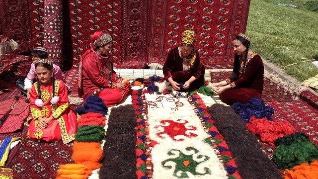Türkmen kültüründe keçe sanatı