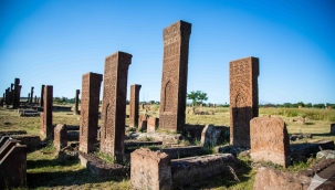 Ahlat Selçuklu Mezarlığı