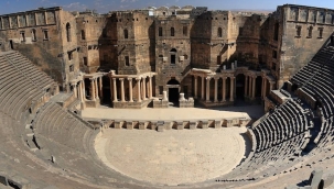 ESKİ YUNAN TİYATROSU