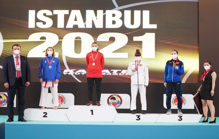 Türk karateciler 11 madalya daha kazandı