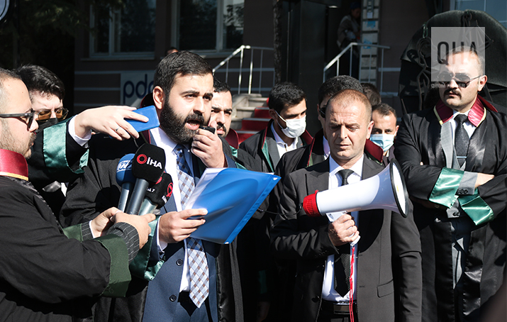 Türk avukatlar, Yunanistan Büyükelçiliği önünde Batı Trakya Türklerine hak ihlallerini dile getirdi