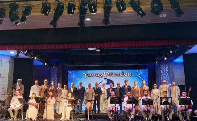 Manisa'da 'Yunus Dilinden Konseri' düzenlendi