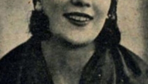 Sultan Ahmet Mitinginde bir öğretmen: Şükûfe Nihâl - Yazar: M. Hayati Özkaya 