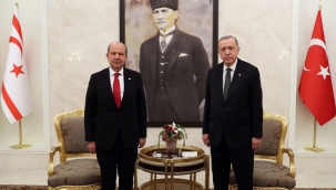 Cumhurbaşkanı Erdoğan ve KKTC Cumhurbaşkanı Tatar Esenboğa'da görüştü