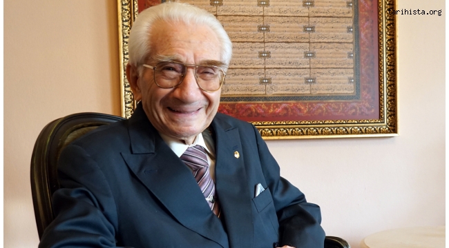 Prof. Dr. Alaeddin Yavaşça'ya 'Milli Düşünce Hizmet Armağanı'