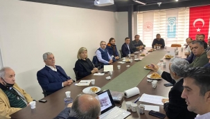 Türkiye Dil ve Edebiyat Derneği Manisa Şubesinde Eski Manisa Konuşuldu