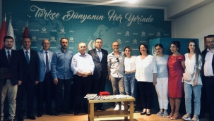 Prof. Dr. HEKİMOĞLU ve Prof. Dr. GÜLSEVİN, Tiran Yunus Emre Enstitüsünün Söyleşi ve İmza Etkinliğine Katıldı.