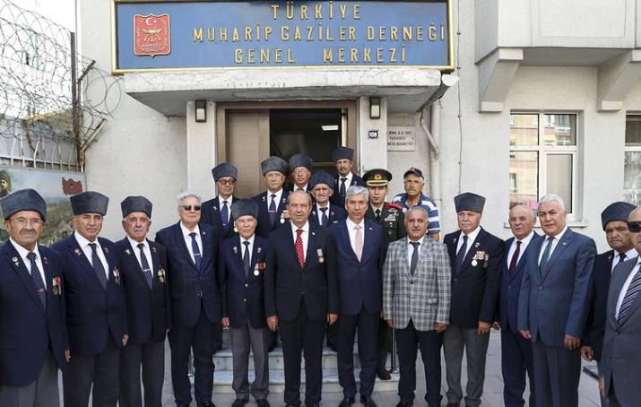 KKTC Cumhurbaşkanı Ersin Tatar Türkiye Muharip Gaziler Derneğini ziyaret etti