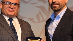 TÜRK DÜNYASI ÂŞIK EDEBİYATINA HİZMET ÖDÜLÜ BAYRAM DURBİLMEZ'E VERİLDİ